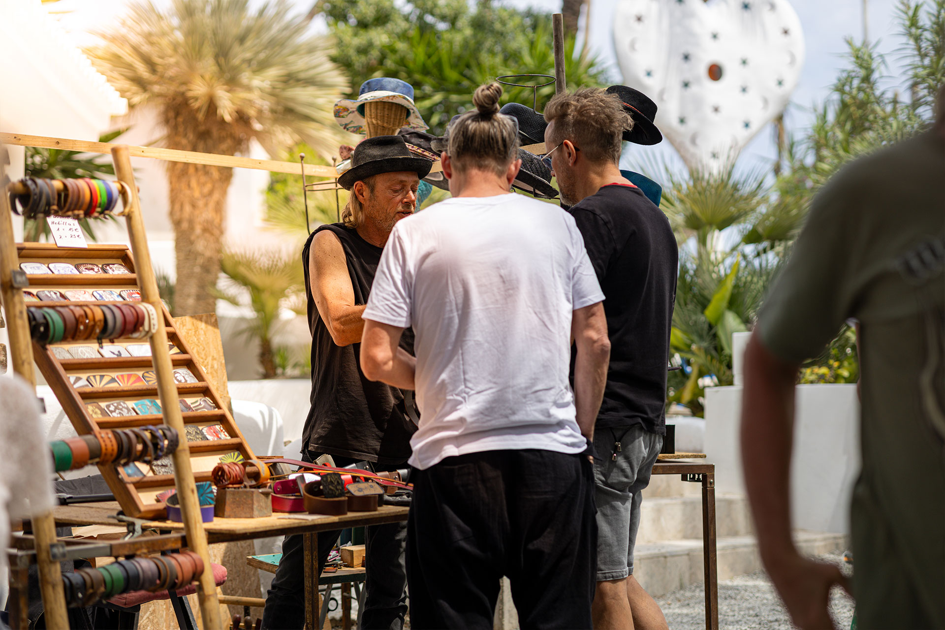 Artesanos Hippy Market Punta Arabí