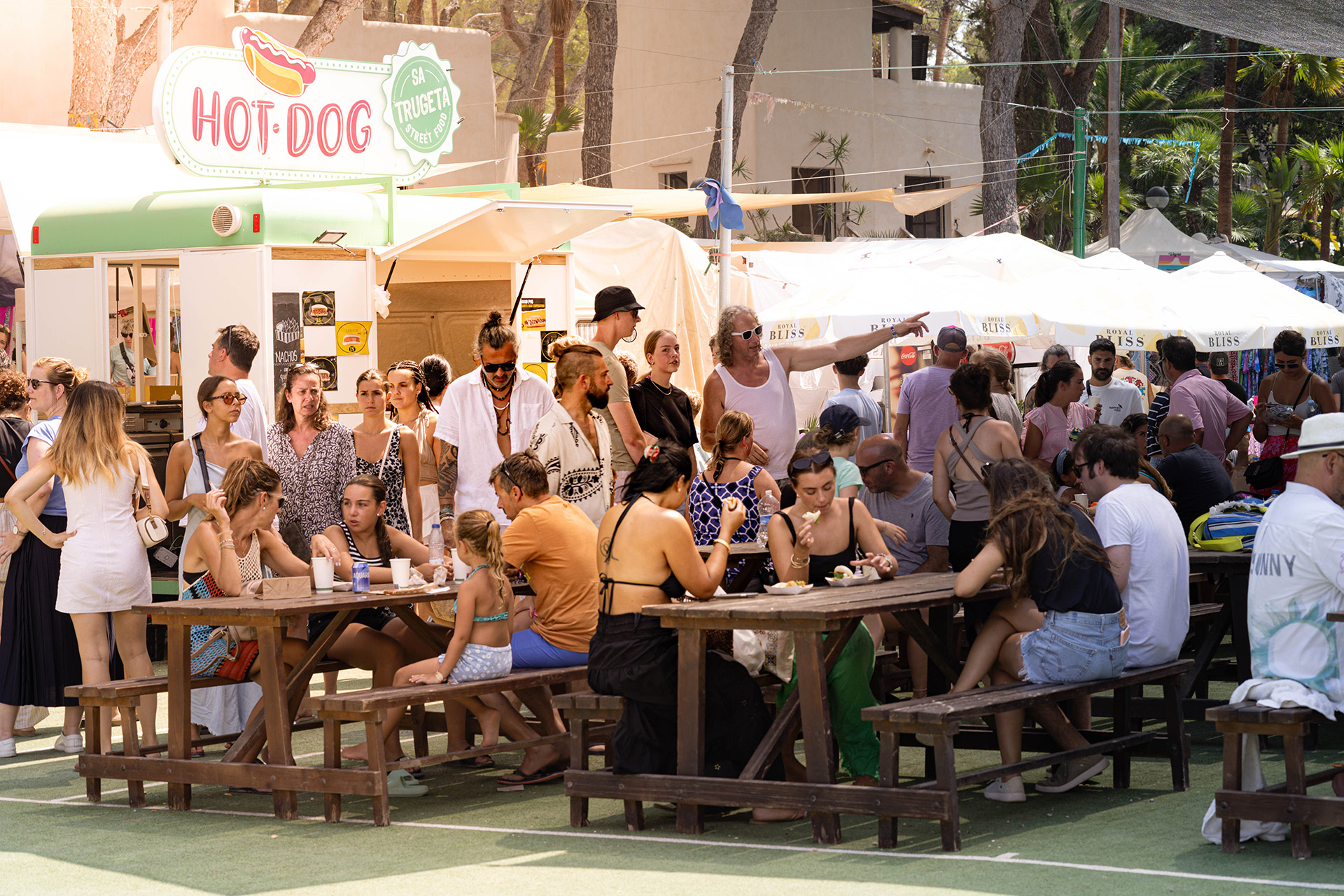 Food Trucks Hippy Market Punta Arabí